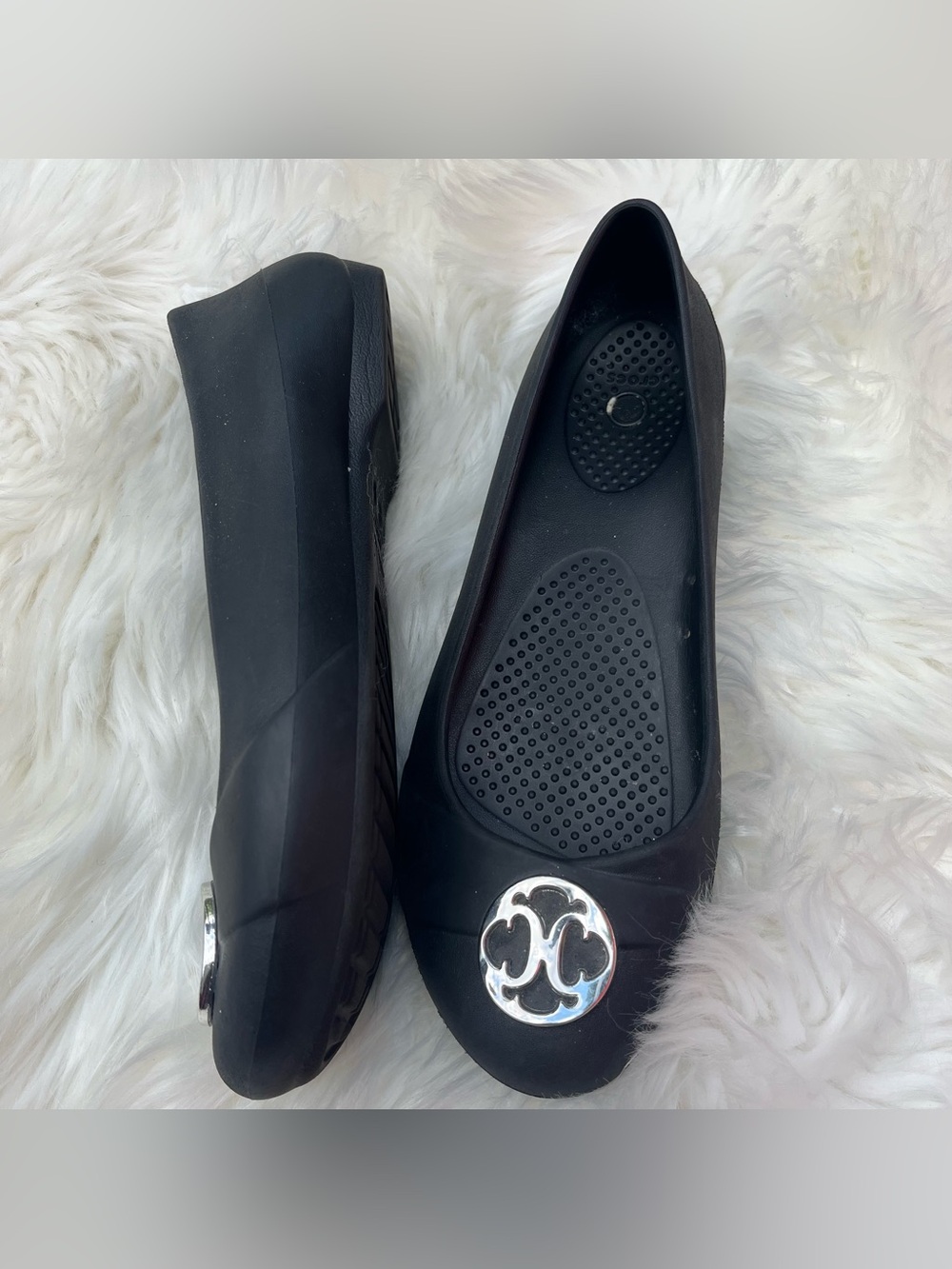 Crocs “Gianna” Disc Ballet Flats - Picture 4 of 13